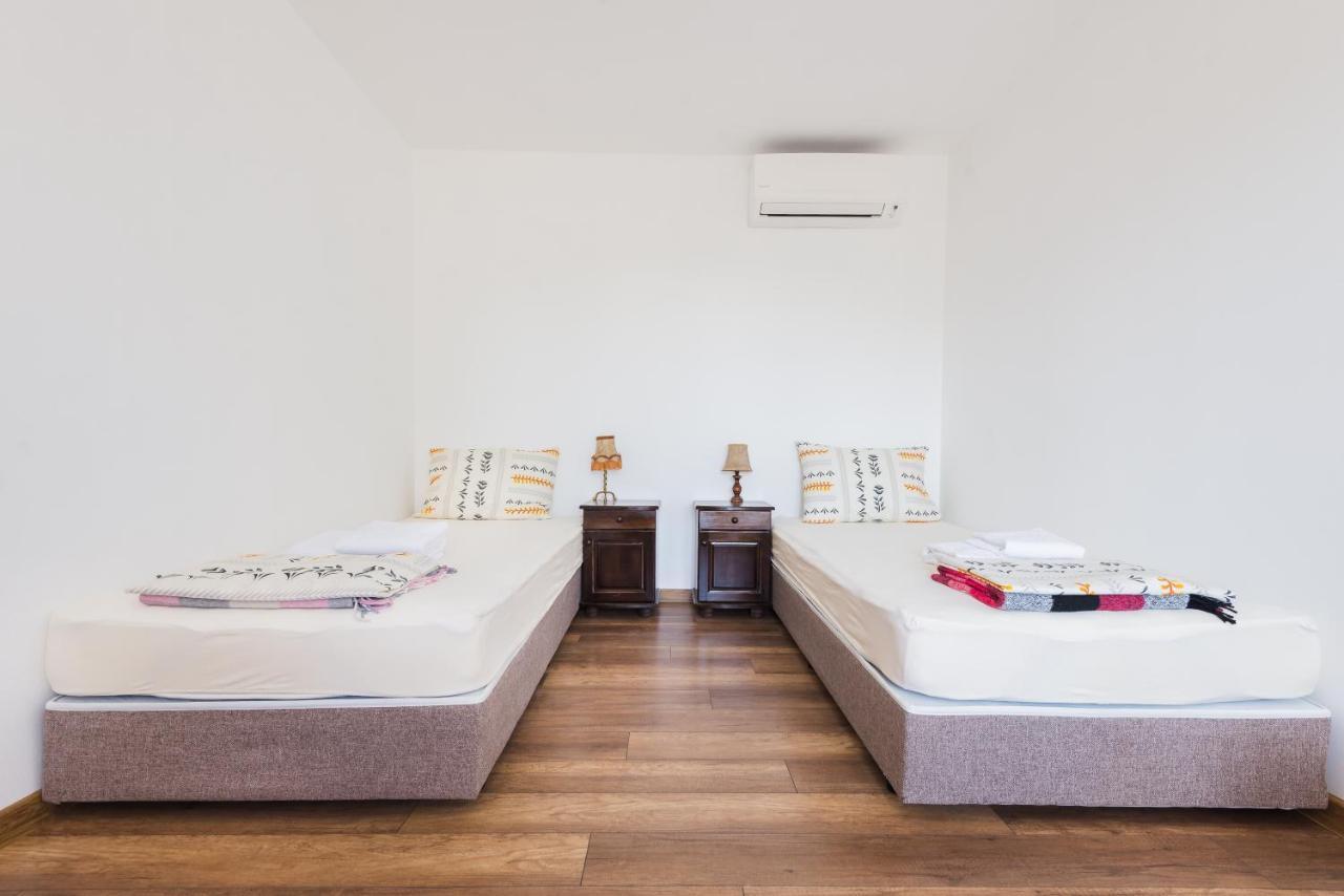 Guest House Hristova Kashta - Христова Къща Cherni Vrŭkh Exterior foto