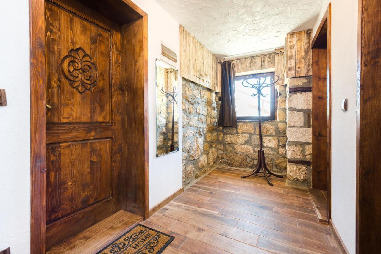 Guest House Hristova Kashta - Христова Къща Cherni Vrŭkh Exterior foto