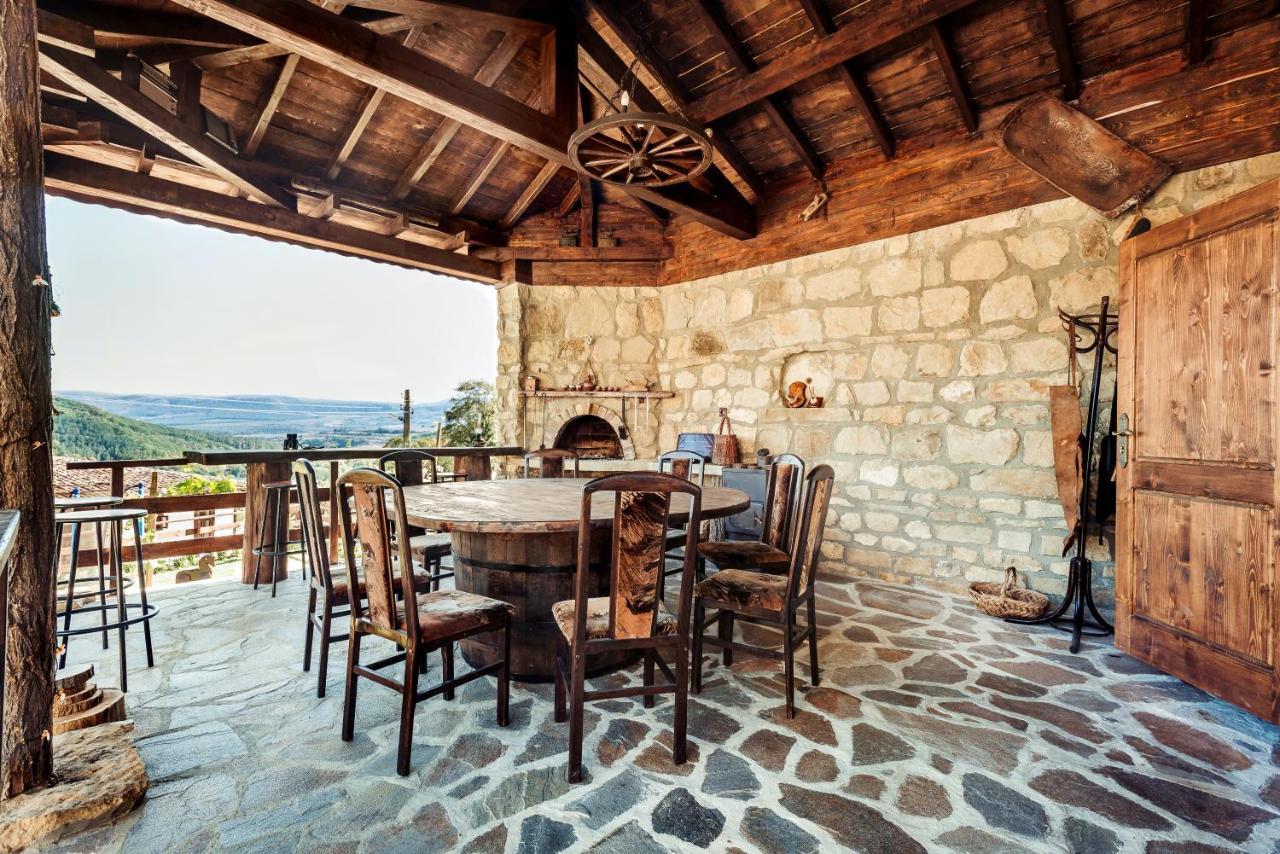 Guest House Hristova Kashta - Христова Къща Cherni Vrŭkh Exterior foto