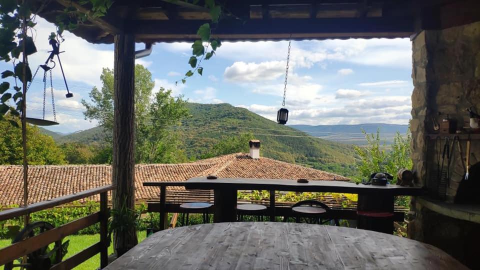 Guest House Hristova Kashta - Христова Къща Cherni Vrŭkh Exterior foto