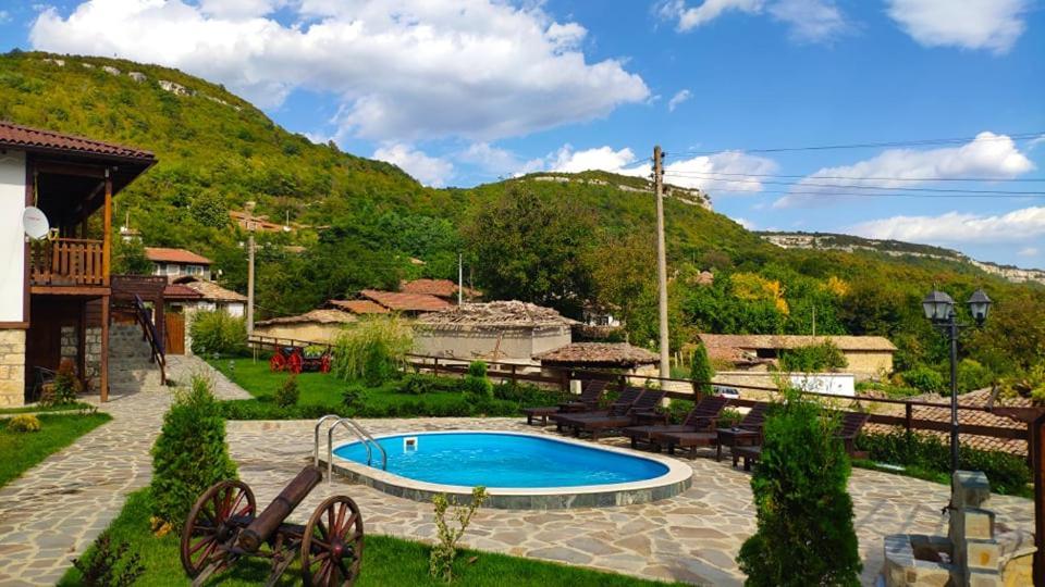 Guest House Hristova Kashta - Христова Къща Cherni Vrŭkh Exterior foto